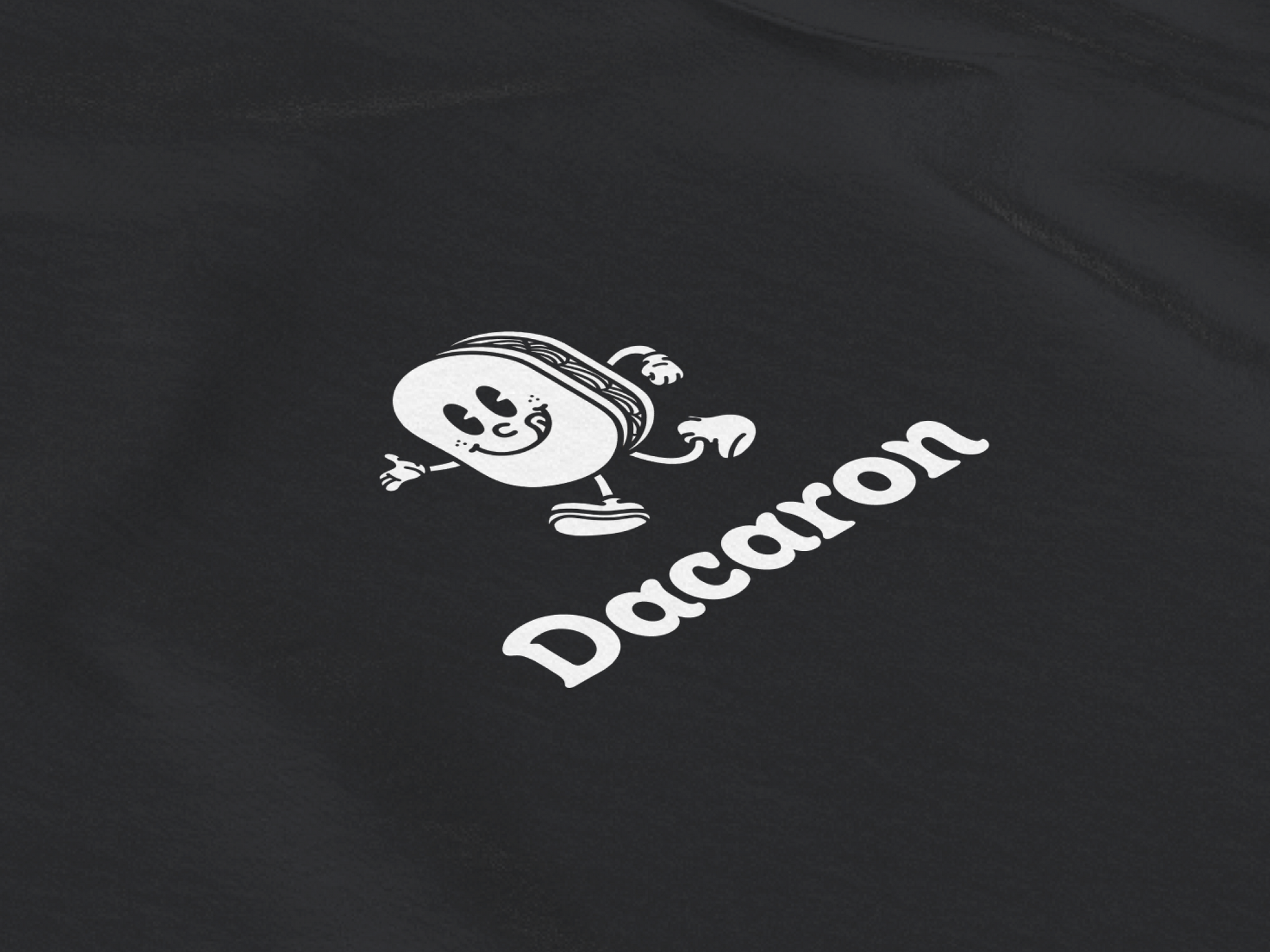 Dacaron Tee