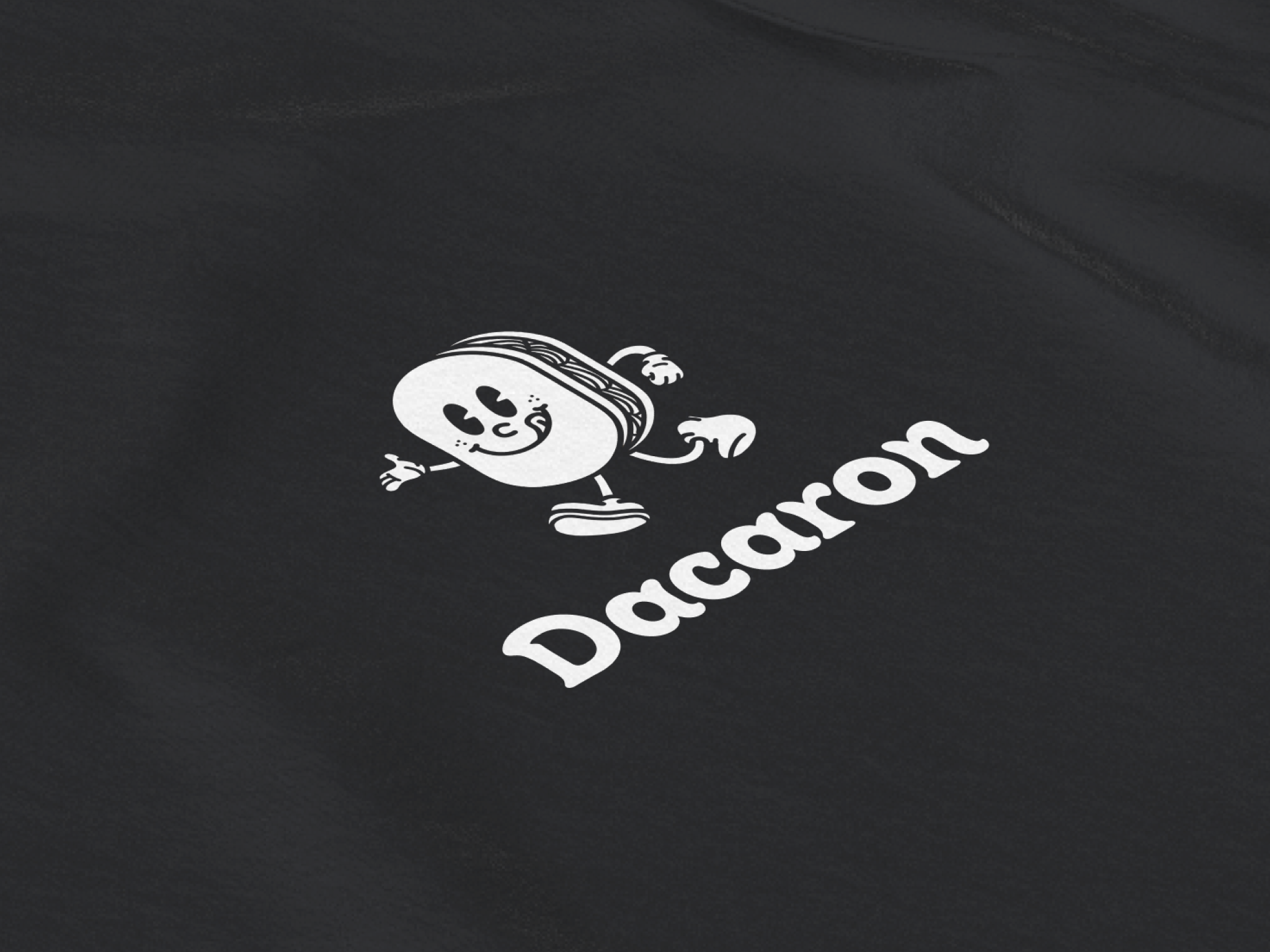 Dacaron Tee